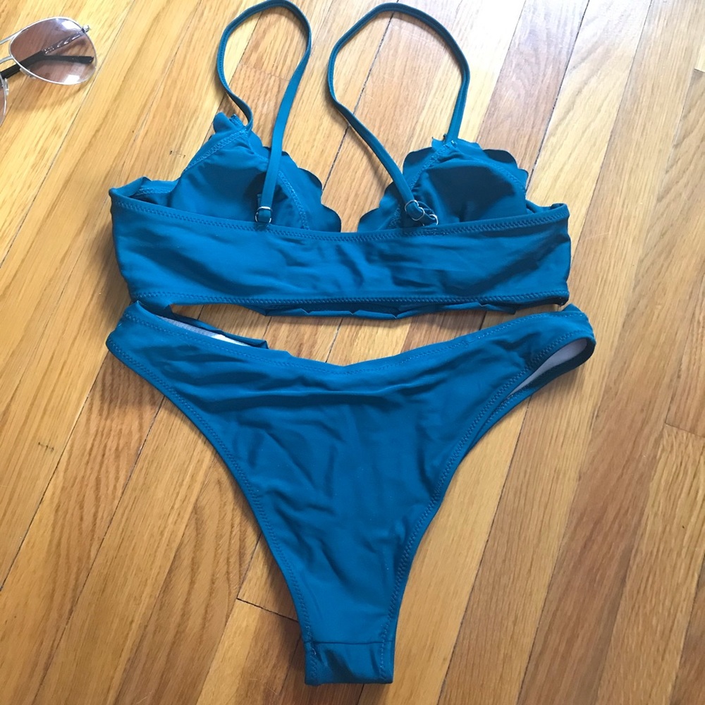 Cheeky Ruffled Green/Blue Bikini - Picture 2 of 4